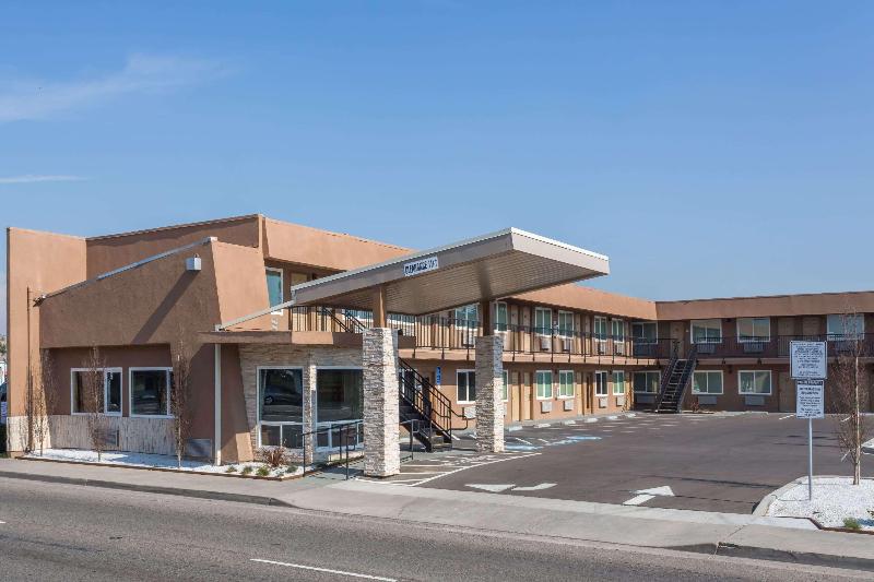Days Inn by Wyndham Yosemite Area - photo 2