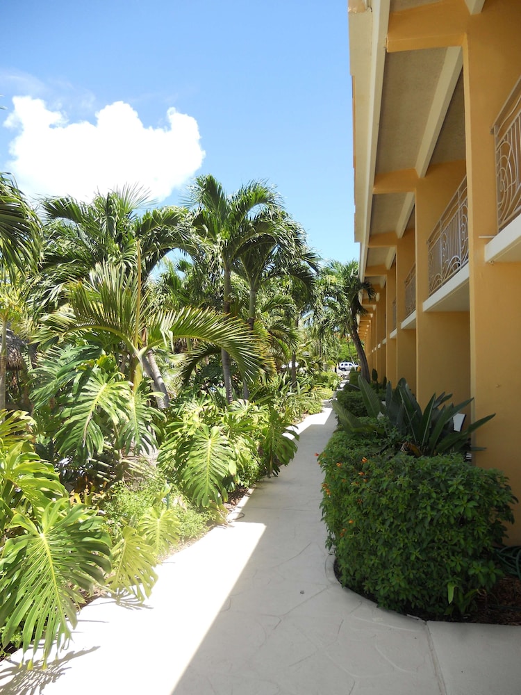 Hampton Inn Key Largo Manatee Bay - featured photo