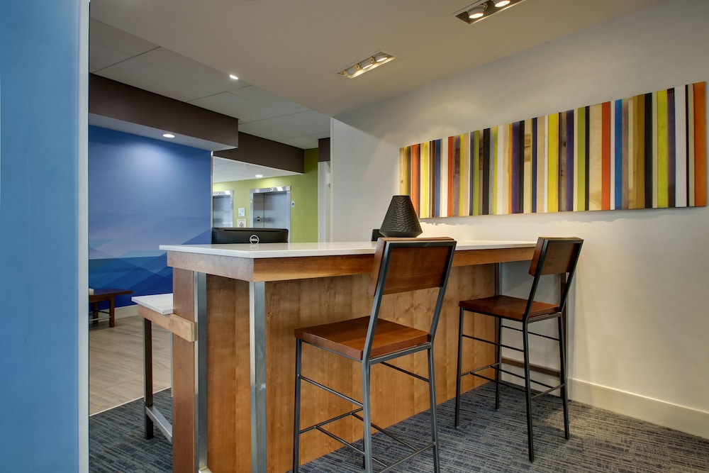 Holiday Inn Express & Suites Mount Vernon by IHG - photo 29
