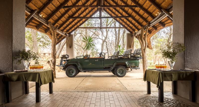 Karongwe Shiduli Safari Lodge — 4-Star Luxury Hotel in Hoedspruit, South Africa