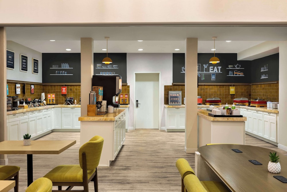 Hampton Inn Tropicana - photo 45