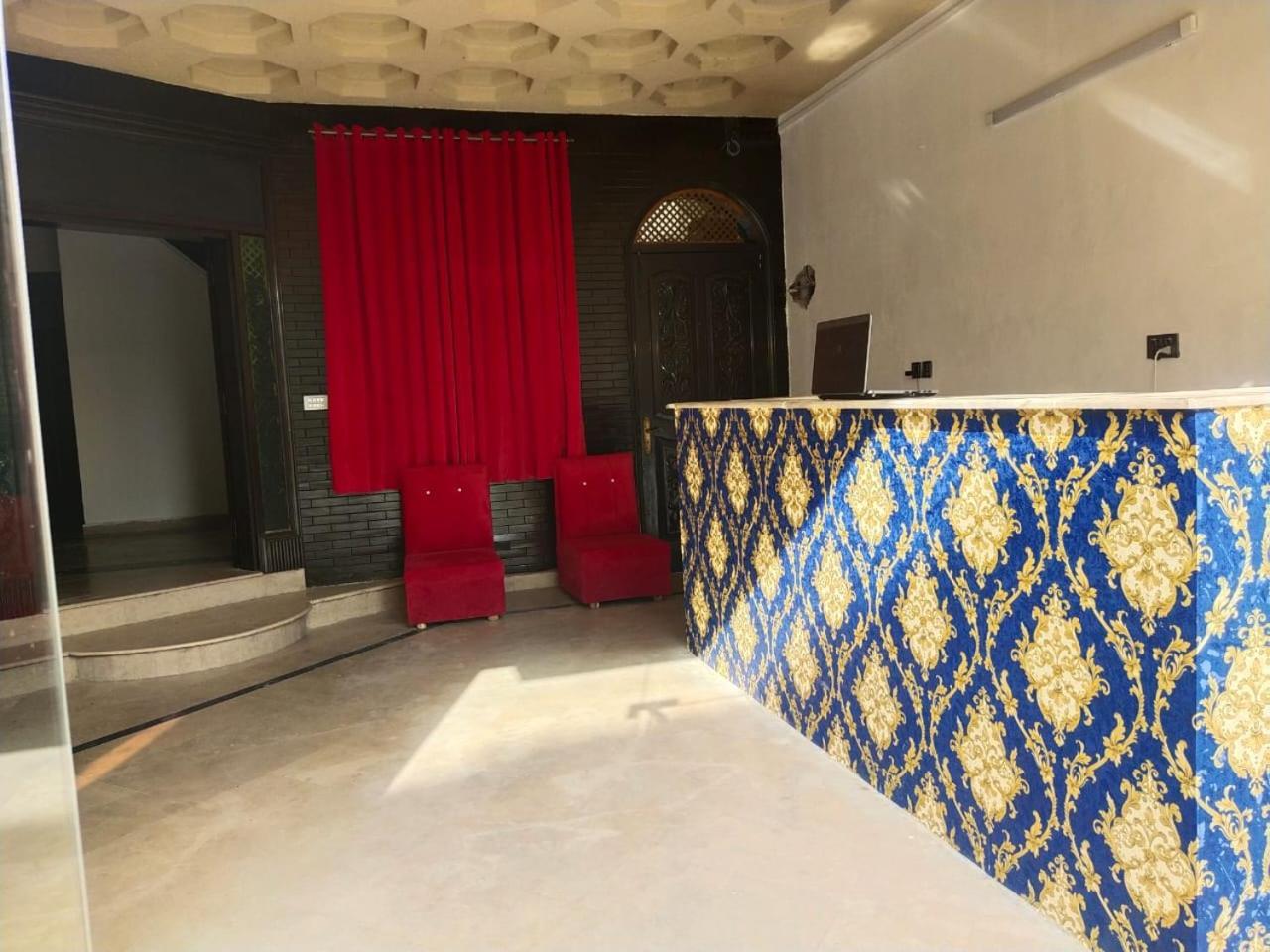 Hotel Royal Grand - last minute hotel in Lahore