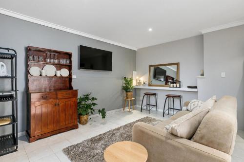 Quiet & Comfy - last minute hotel in Hamilton Hill