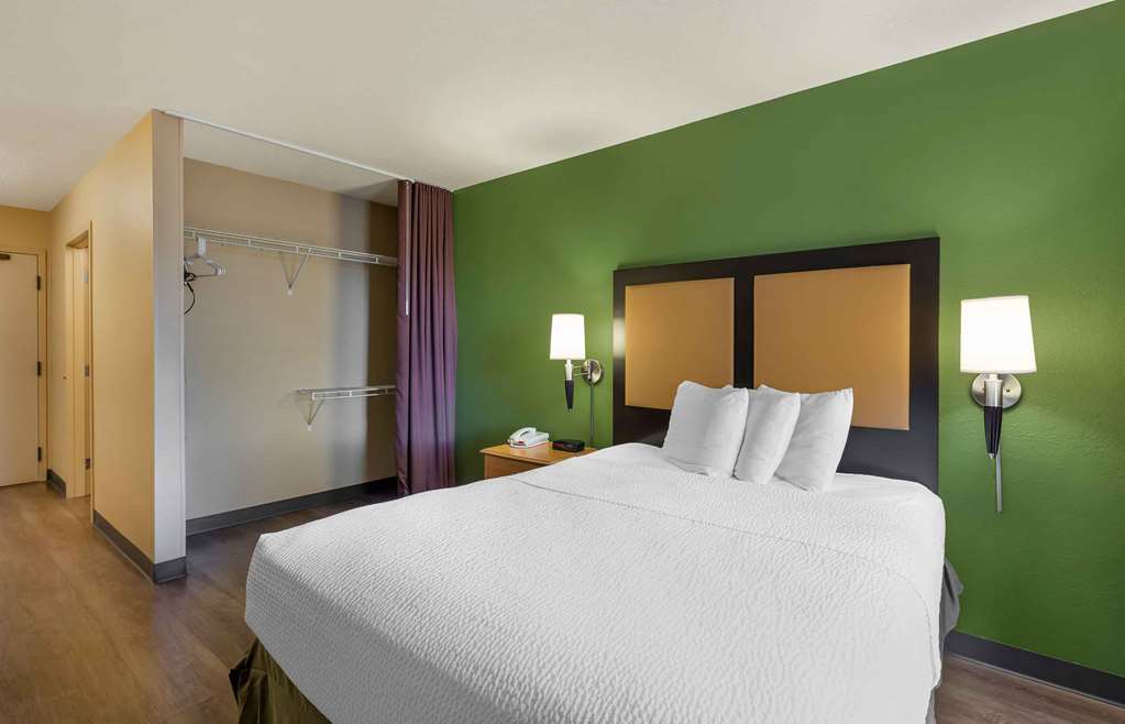 Extended Stay America Suites Cleveland Airport North Olmsted - photo 14