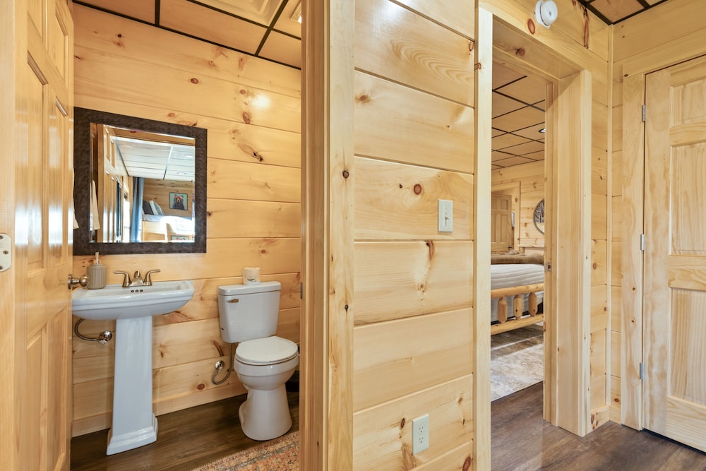 Parkway Paradise w Private Hot Tub - photo 39