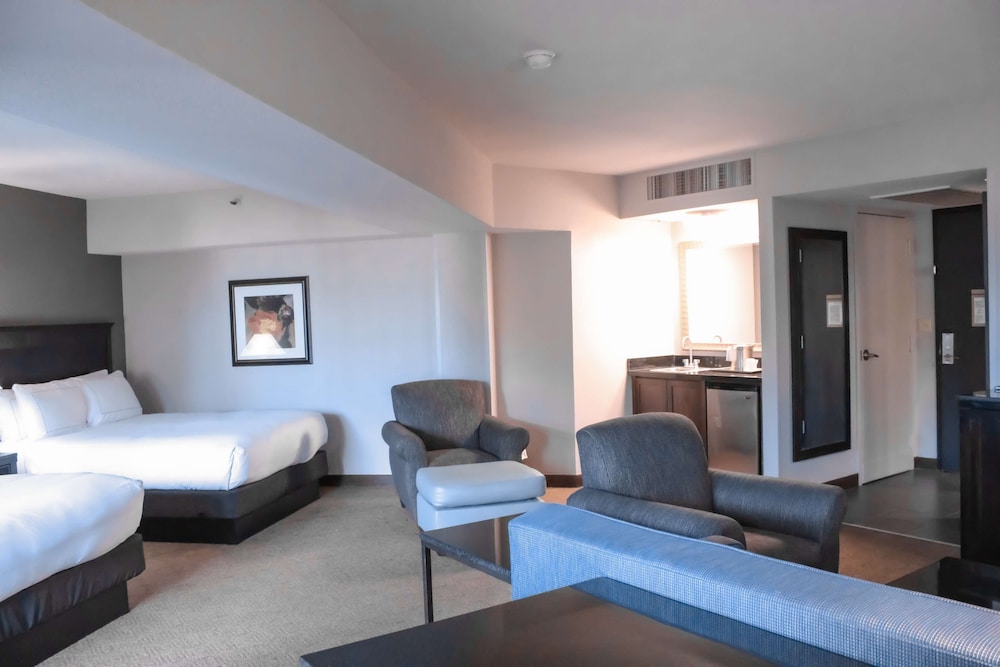 DoubleTree by Hilton Phoenix Mesa - photo 8
