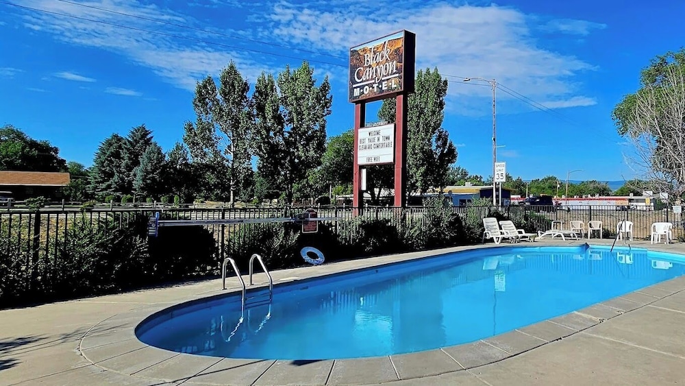 Black Canyon Motel - featured photo