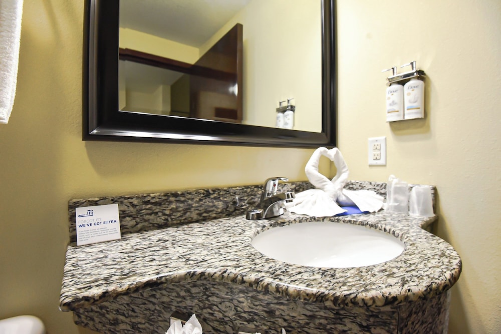 Holiday Inn Express & Suites Cocoa by IHG - photo 38
