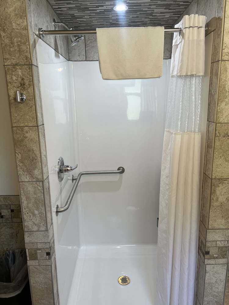 All Star Inn & Suites - photo 310