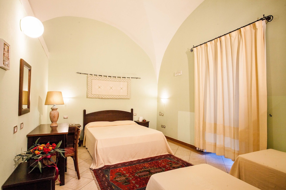 Hotel Duomo — hotel in Oristano