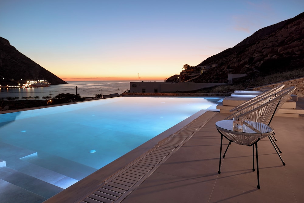 Arcos Suites Sifnos — hotel in Kamarai