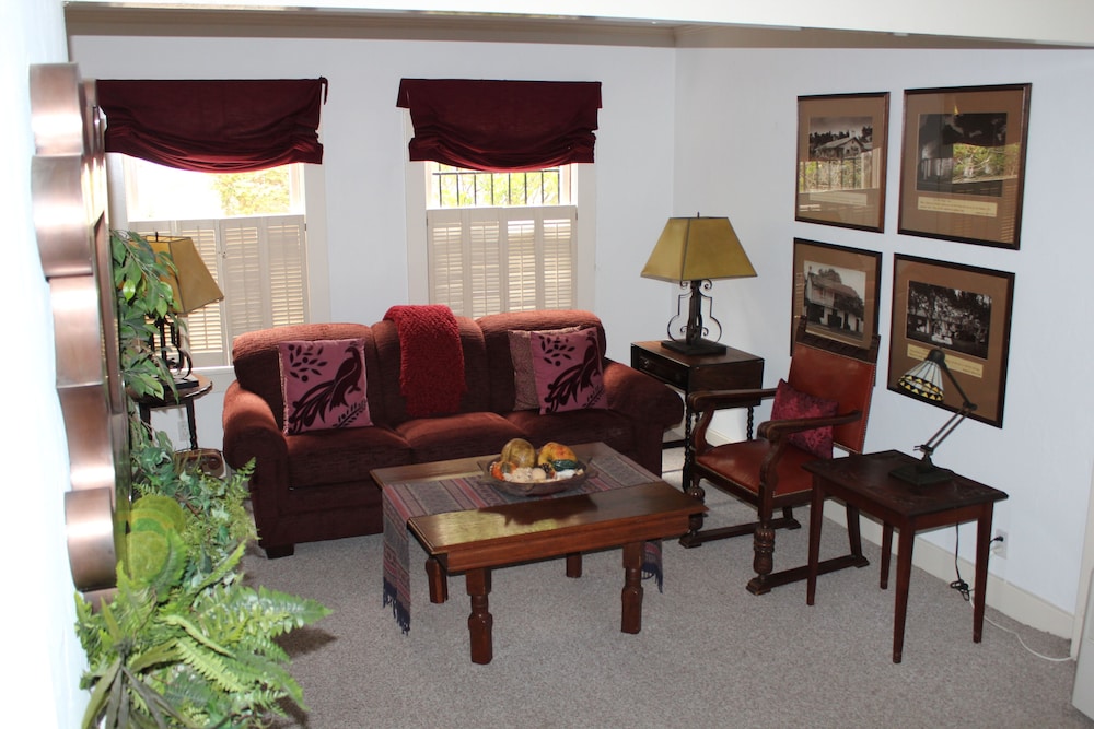Merritt House Hotel - photo 19