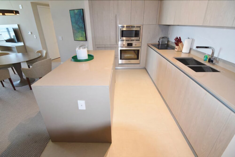 Superb Ocean & Bay View 1 Bed 1 Bath @ Hyde Beach Resort - photo 13