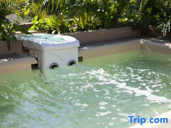 Beachside Villa with Rooftop Pool 3min to Finns — 4-Star Luxury Hotel in Canggu, Indonesia