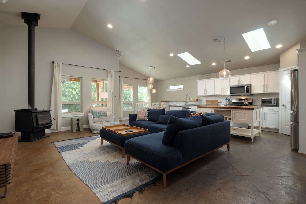 Murphys Resort 3 BDR for 8 in Bend, United States