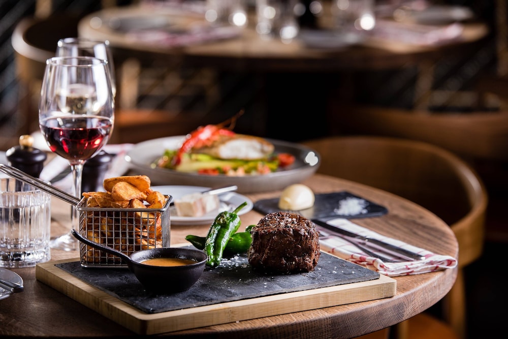 מזון ומשקאות