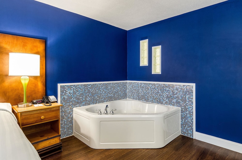 Clarion Inn Seekonk Providence - photo 29