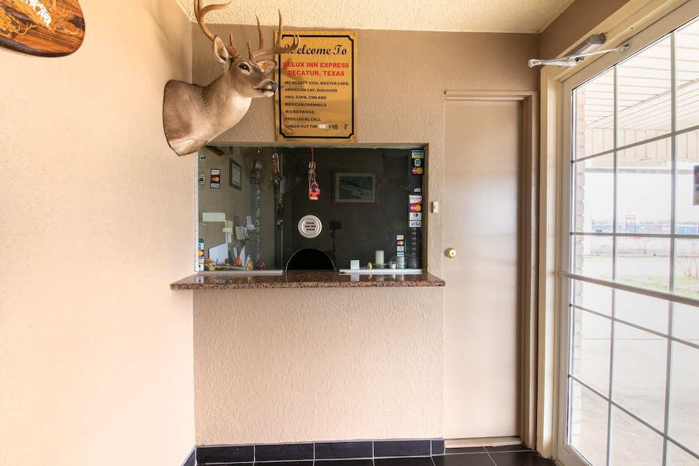OYO Hotel Decatur TX Hwy 287 Northwest - photo 3