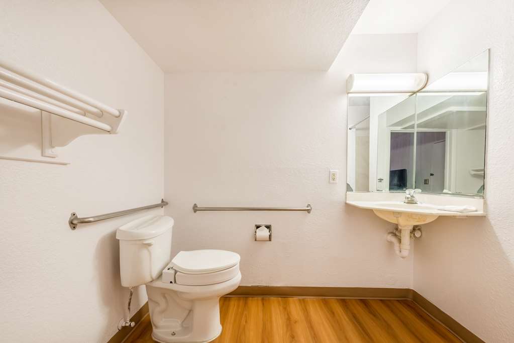 Motel 6 Dayton OH - photo 13