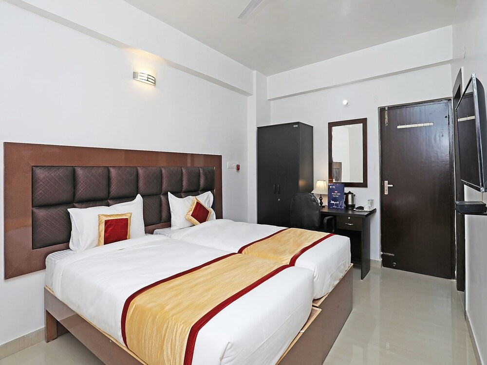 Hotel Galaxy by OYO Rooms - carbon neutral hotel in Patna