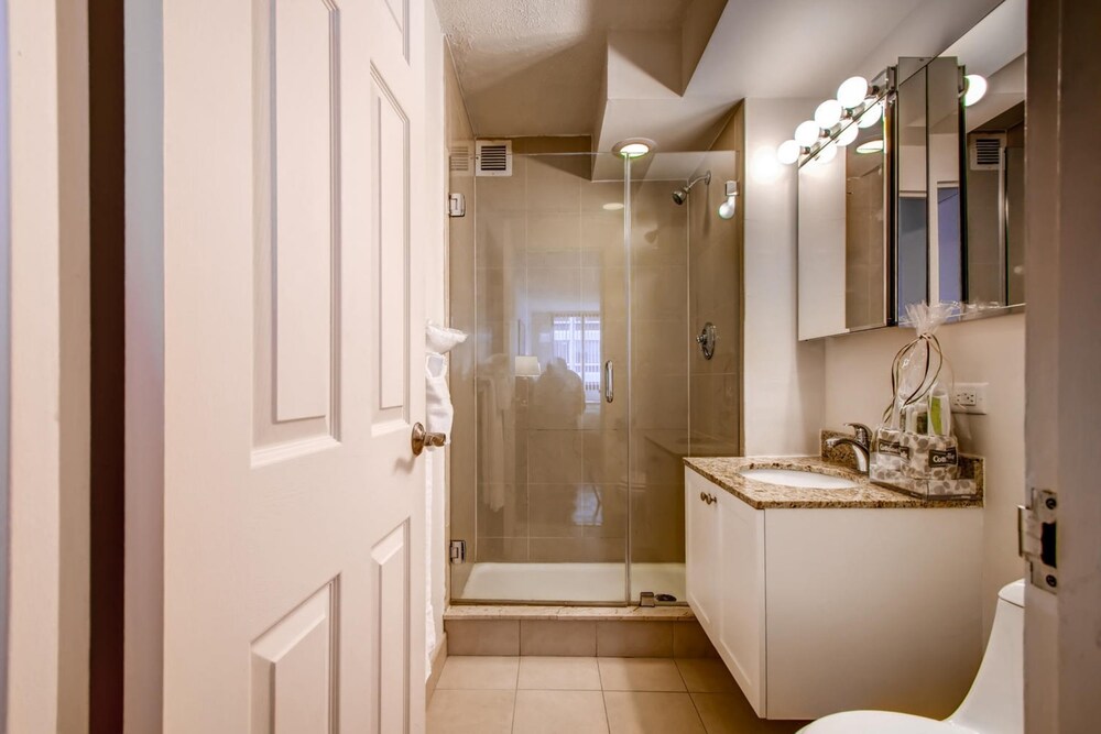 Global Luxury Suites at the Commonwealth - photo 30