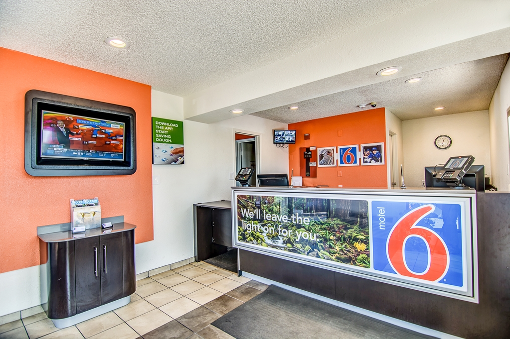 Motel 6 Stockton CA Charter Way West - photo 28