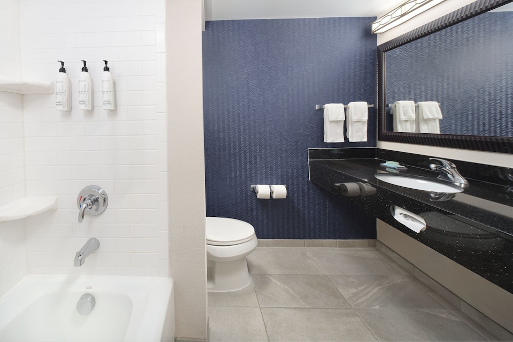 Fairfield Inn and Suites by Marriott Columbia - photo 10