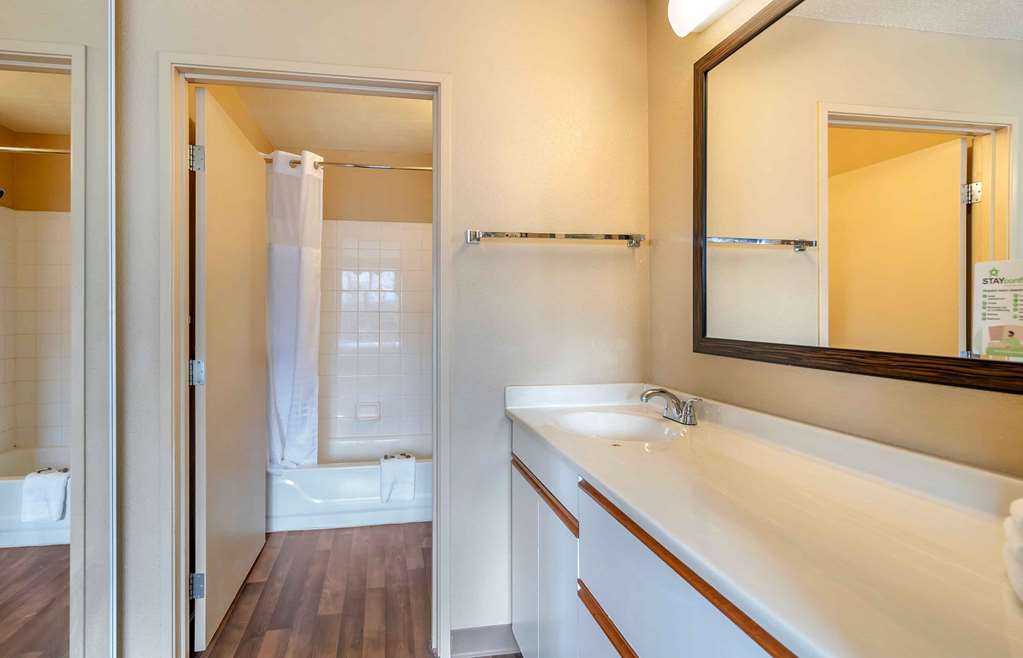 Extended Stay America Chicago Westmont Oak Brook - photo 20
