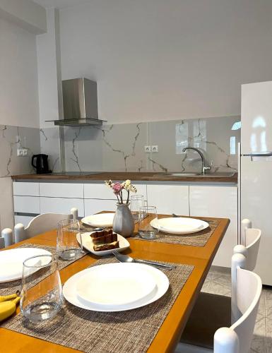 Tilemaxos Apartment — 4-Star Luxury Hotel in Ierissos, Greece