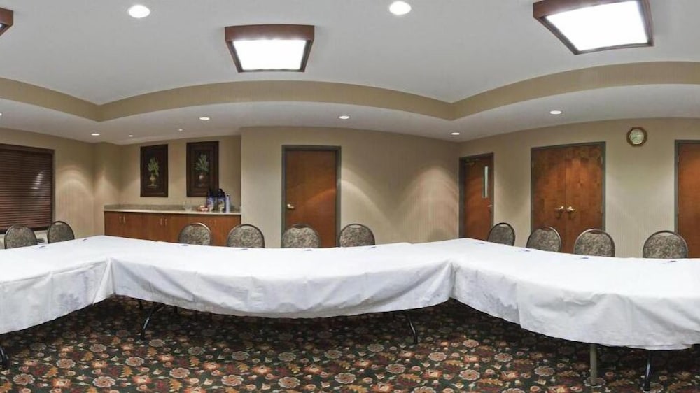Holiday Inn Express & Suites Montpelier by IHG - photo 53