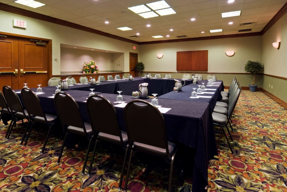 Embassy Suites by Hilton Lexington UK Coldstream - photo 62