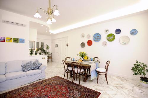 La Kenzia Casa Vacanze — 4-Star Luxury Hotel in Maiori, Italy