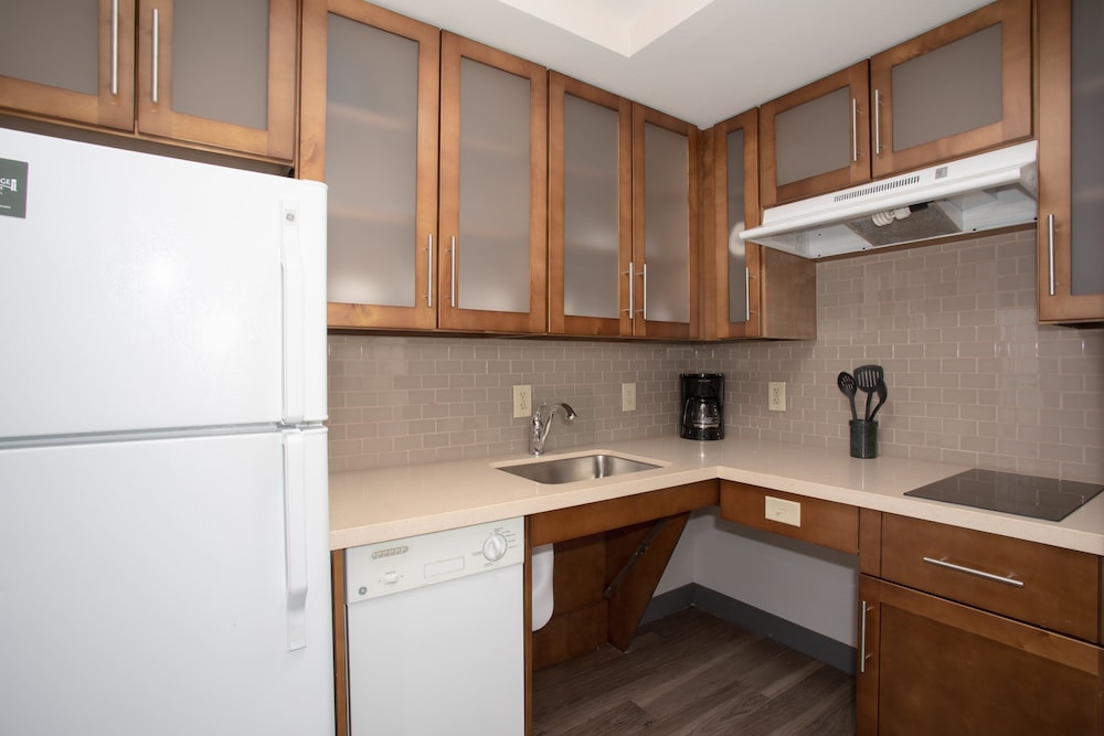 Staybridge Suites Denver International Airport by IHG - photo 21