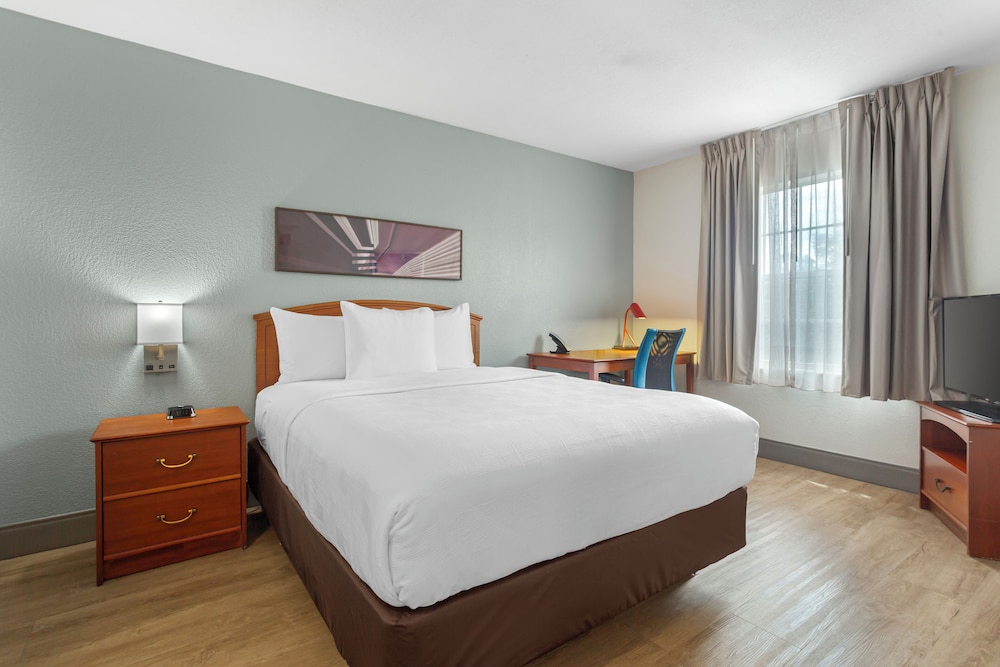 MainStay Suites Tampa Moffitt USF - photo 4
