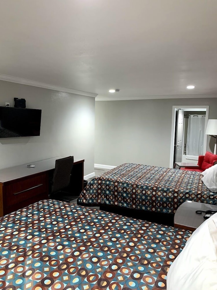 La Puente Inn Motel - photo 6