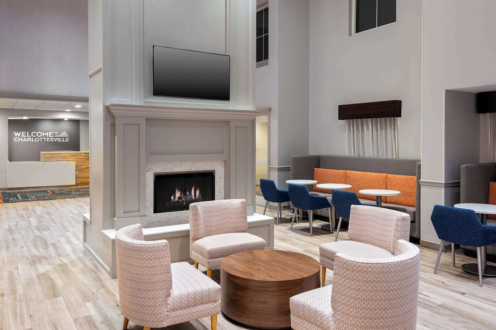 Hampton Inn & Suites Charlottesville At the University - photo 4