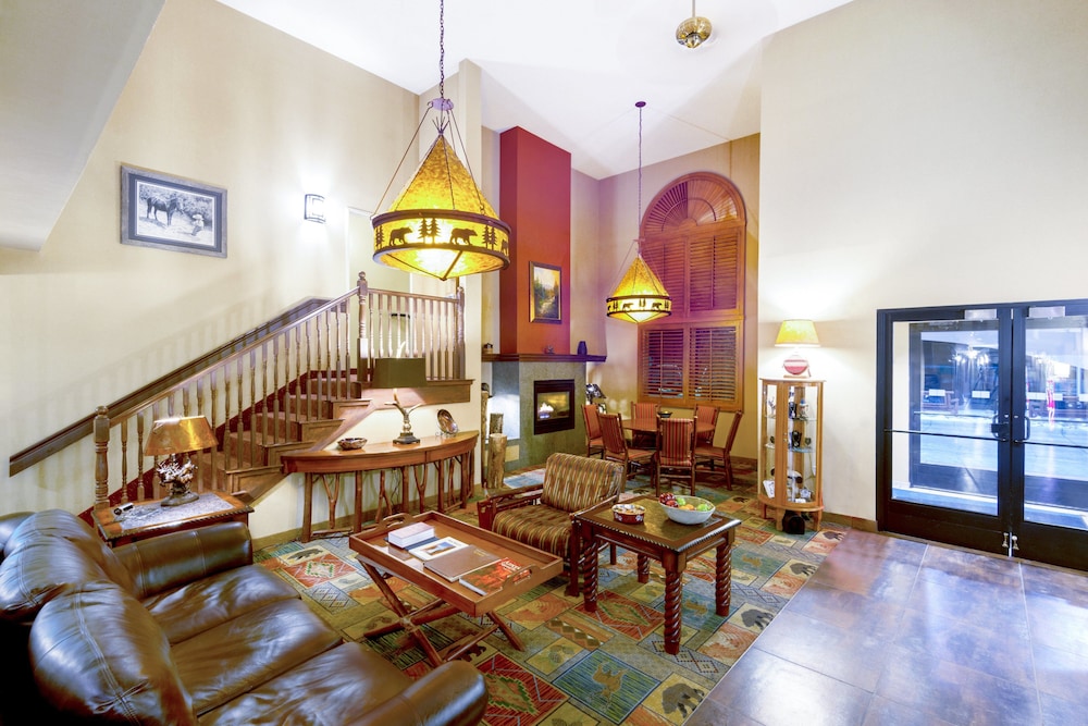 Holiday Inn Express Hotel & Suites Raton by IHG - photo 57