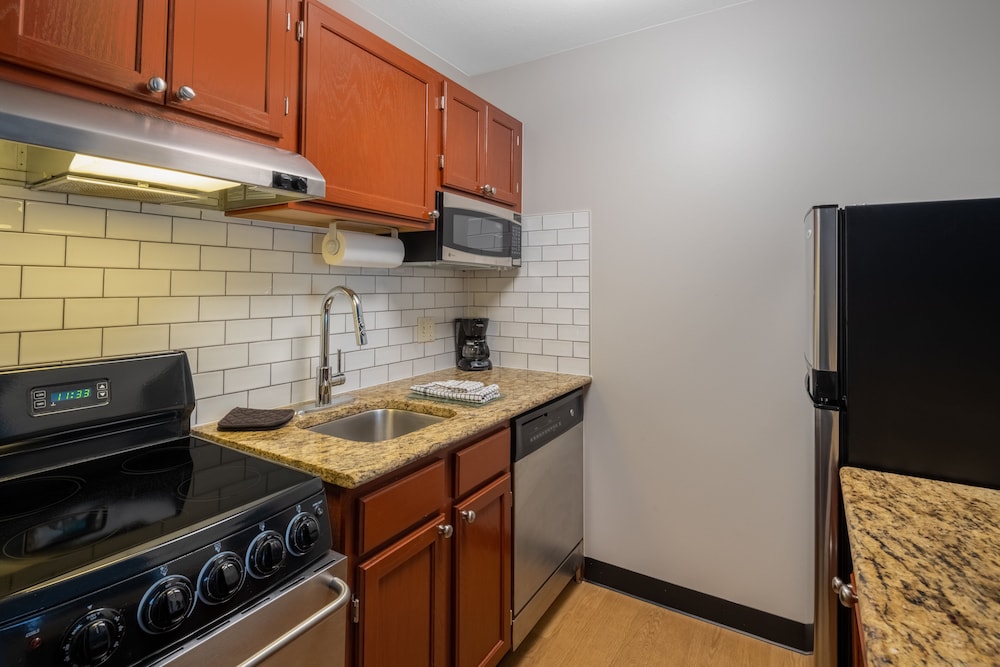 Candlewood Suites Boston North Shore Danvers - photo 15