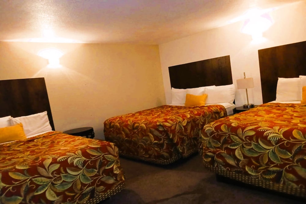 Hometown Inn By Oyo Lakin Ks - photo 6