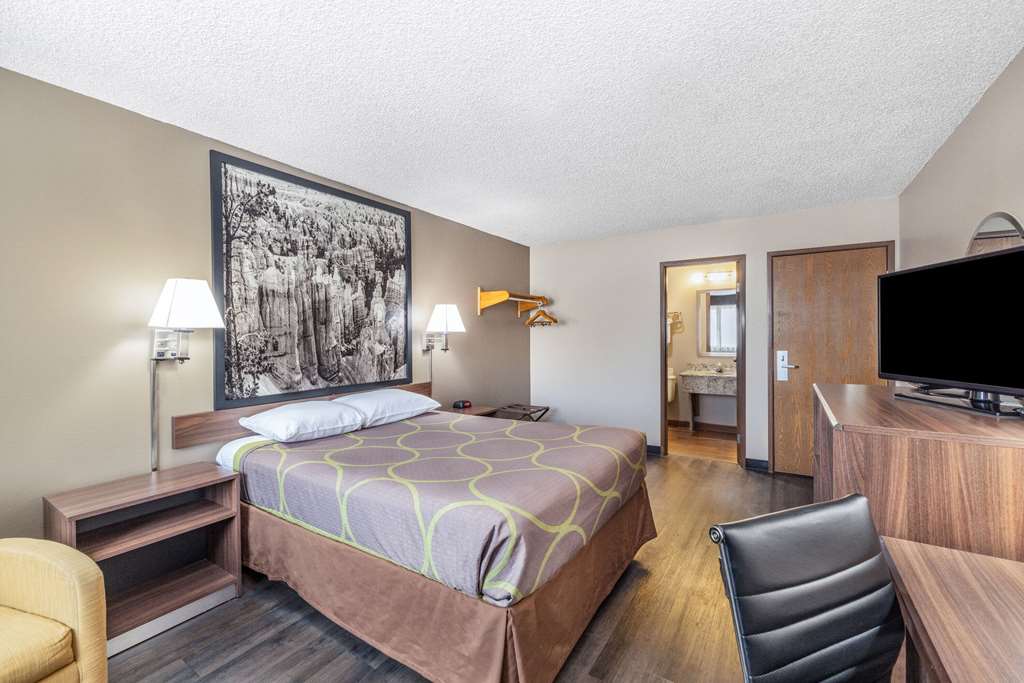 Super 8 by Wyndham Richfield UT - photo 23