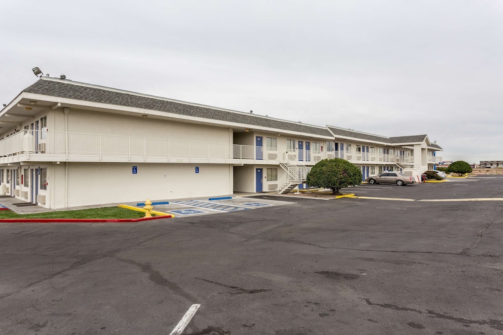 Motel6 Albuquerque NM South Airport - photo 30