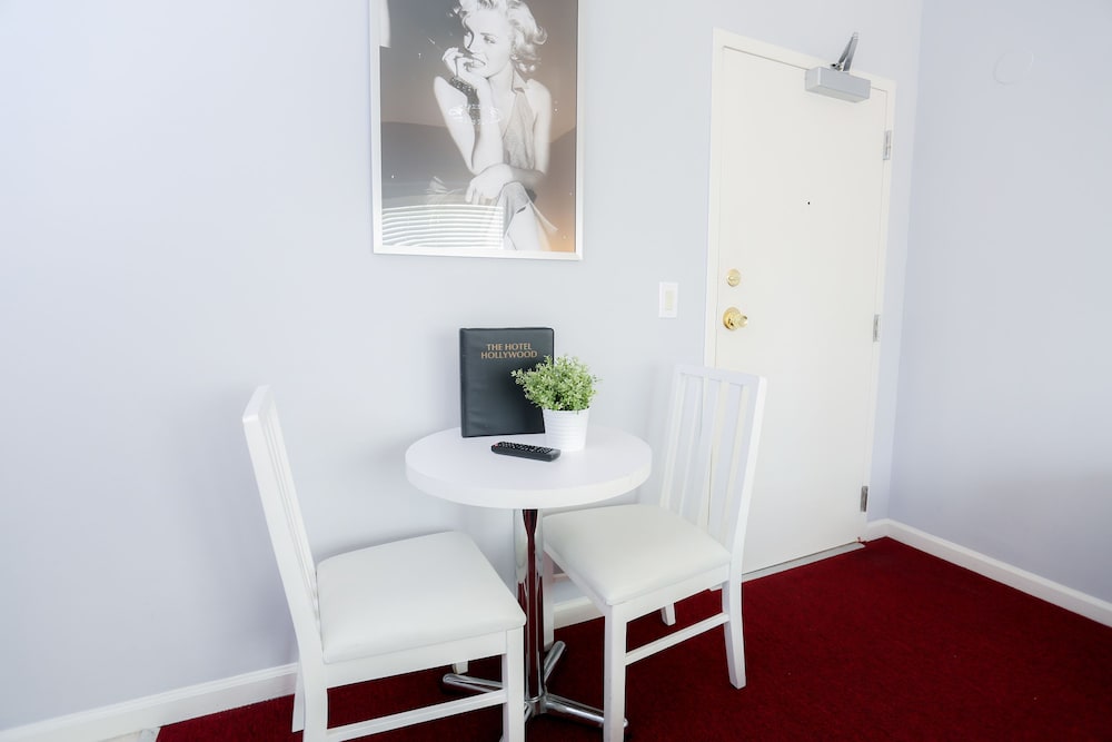 The Hotel Hollywood - photo 16