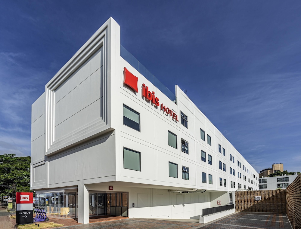 ibis Chiang Mai Nimman Journeyhub — 4-Star Luxury Hotel in Chiang Mai, Thailand