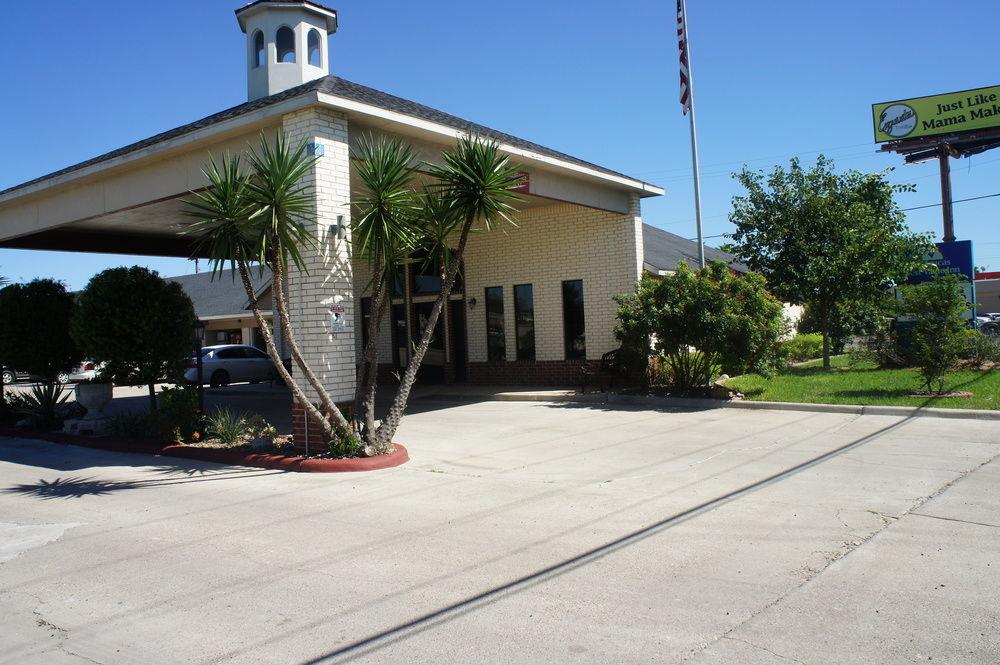 Americas Best Value Inn Harlingen - photo 9