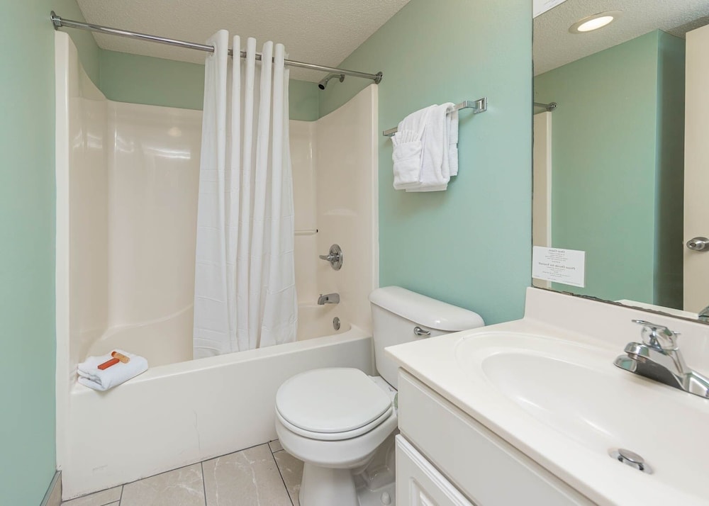 Phoenix All Suites Hotel 403 1 Bedroom Condo by Redawning - photo 13