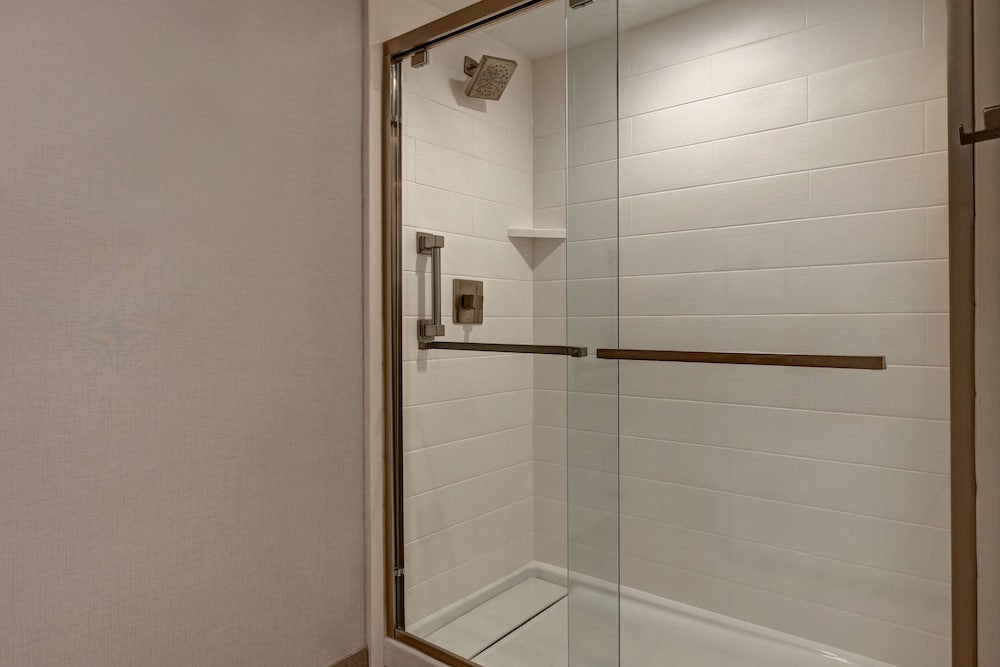 Hilton Garden Inn Boise Eagle - photo 66
