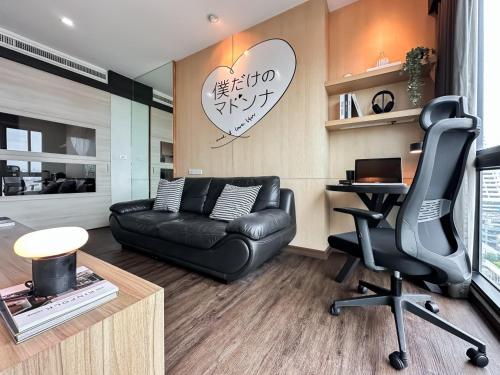 Transquil Modern 1BR Ultra Fast WiFi BTS Ari