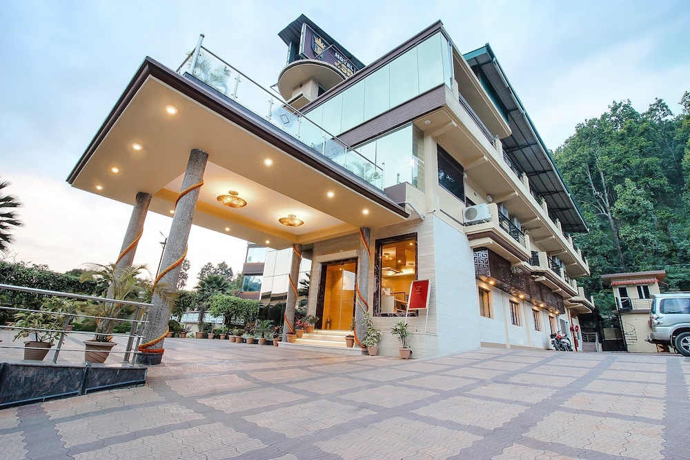 Capital O 23238 Hotel Jsr Inn in Dehra Dun, India