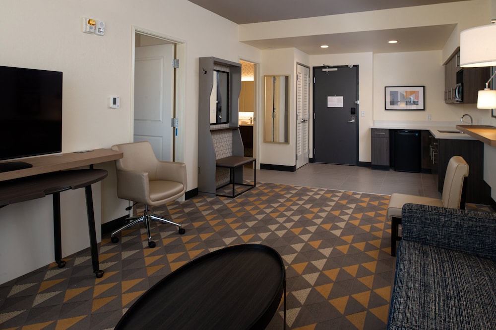 Holiday Inn & Suites Idaho Falls by IHG - photo 13