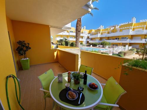 Apartamento RoyalMar T2 by YHA — 4-Star Luxury Hotel in Conceicao, Portugal